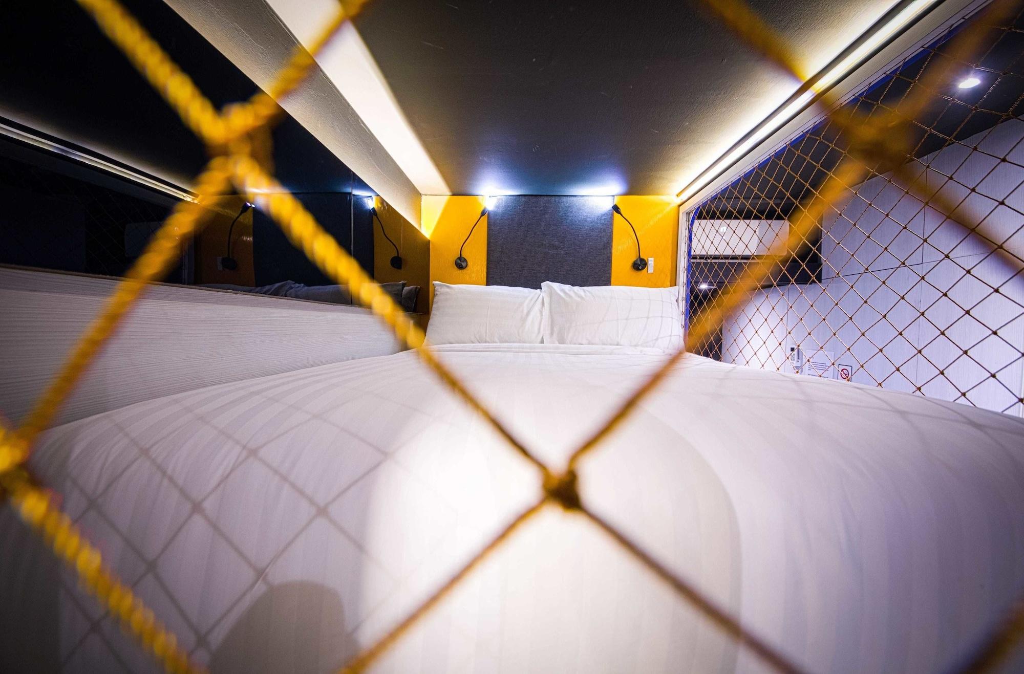 Cube Family Boutique Capsule Hotel At Chinatown Сингапур Экстерьер фото