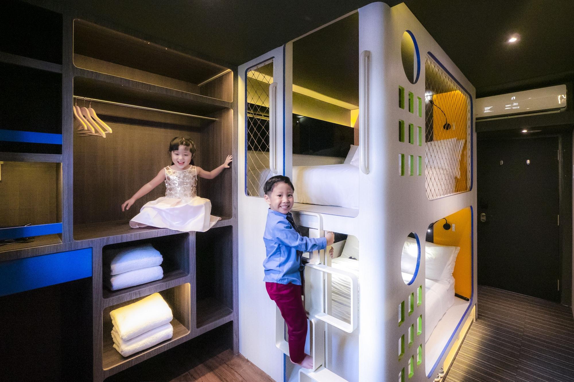 Cube Family Boutique Capsule Hotel At Chinatown Сингапур Экстерьер фото